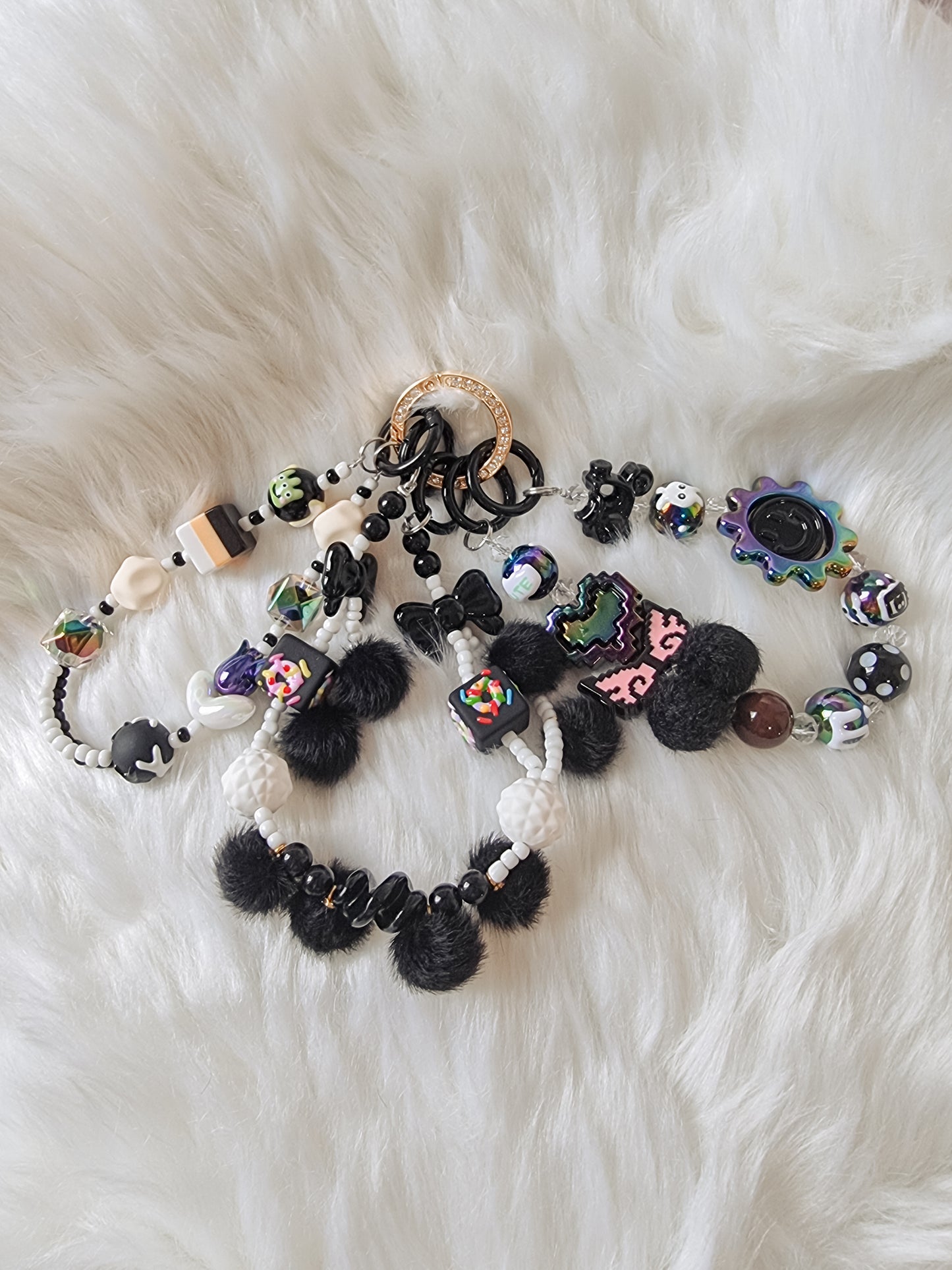 Assorted phone / bag straps