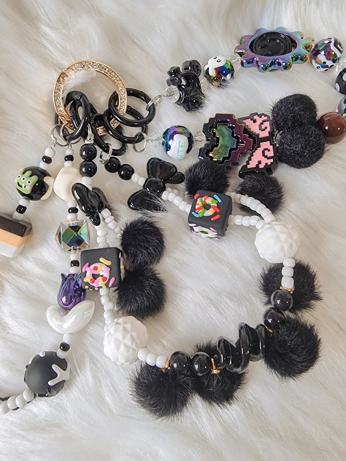 Assorted phone / bag straps