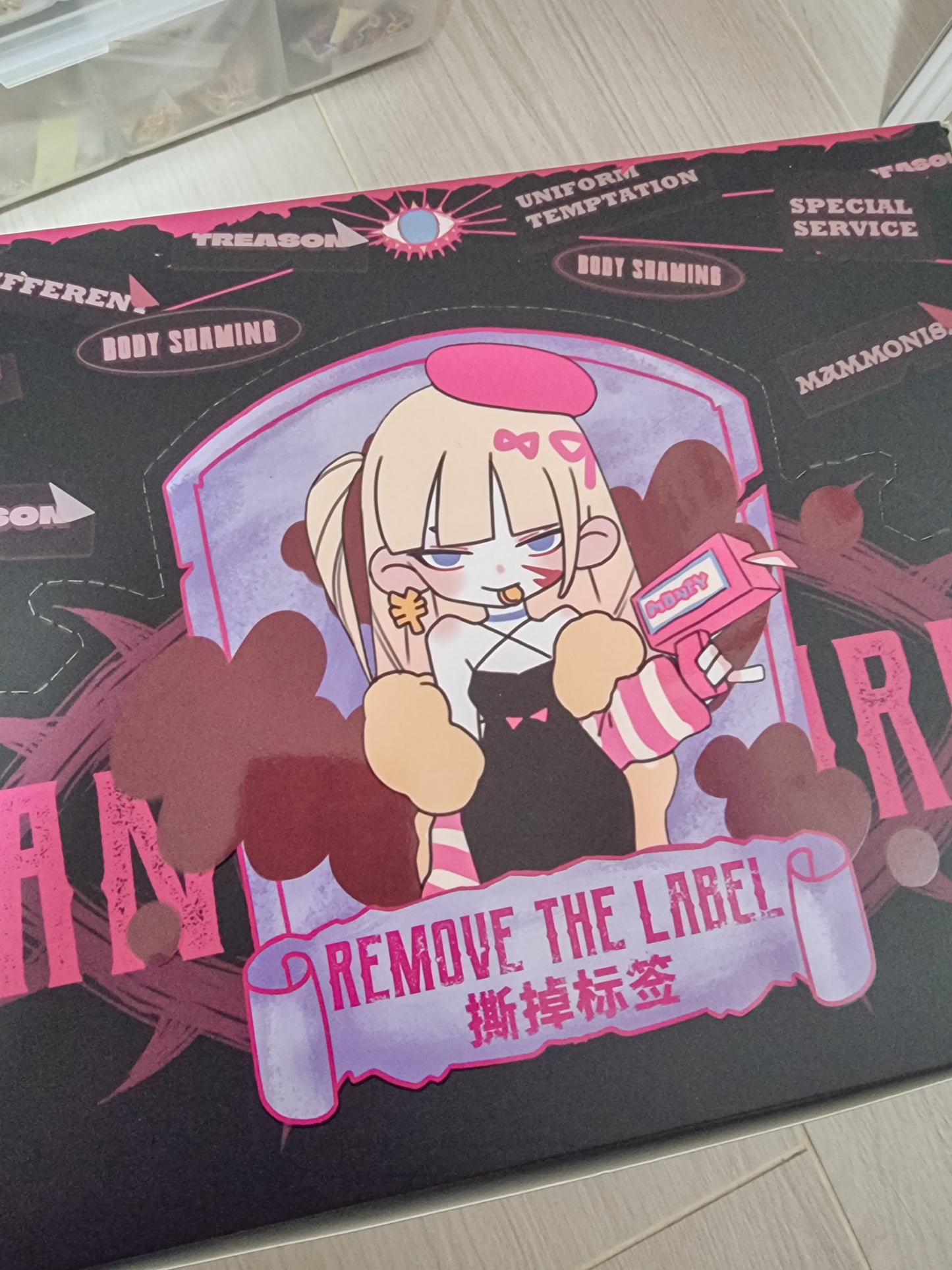 YANDERE GIRLS Remove The Label Series bag charm