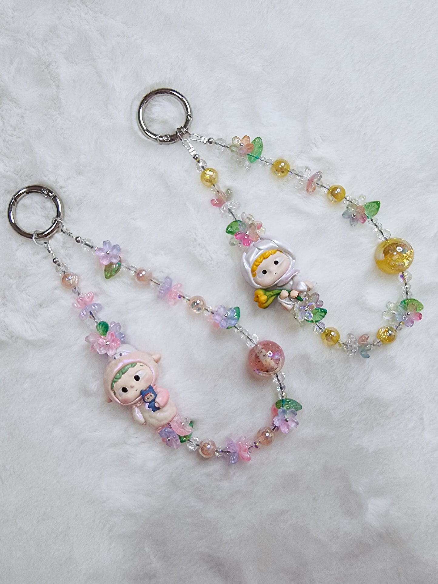 Mini Ozai floral phone strap