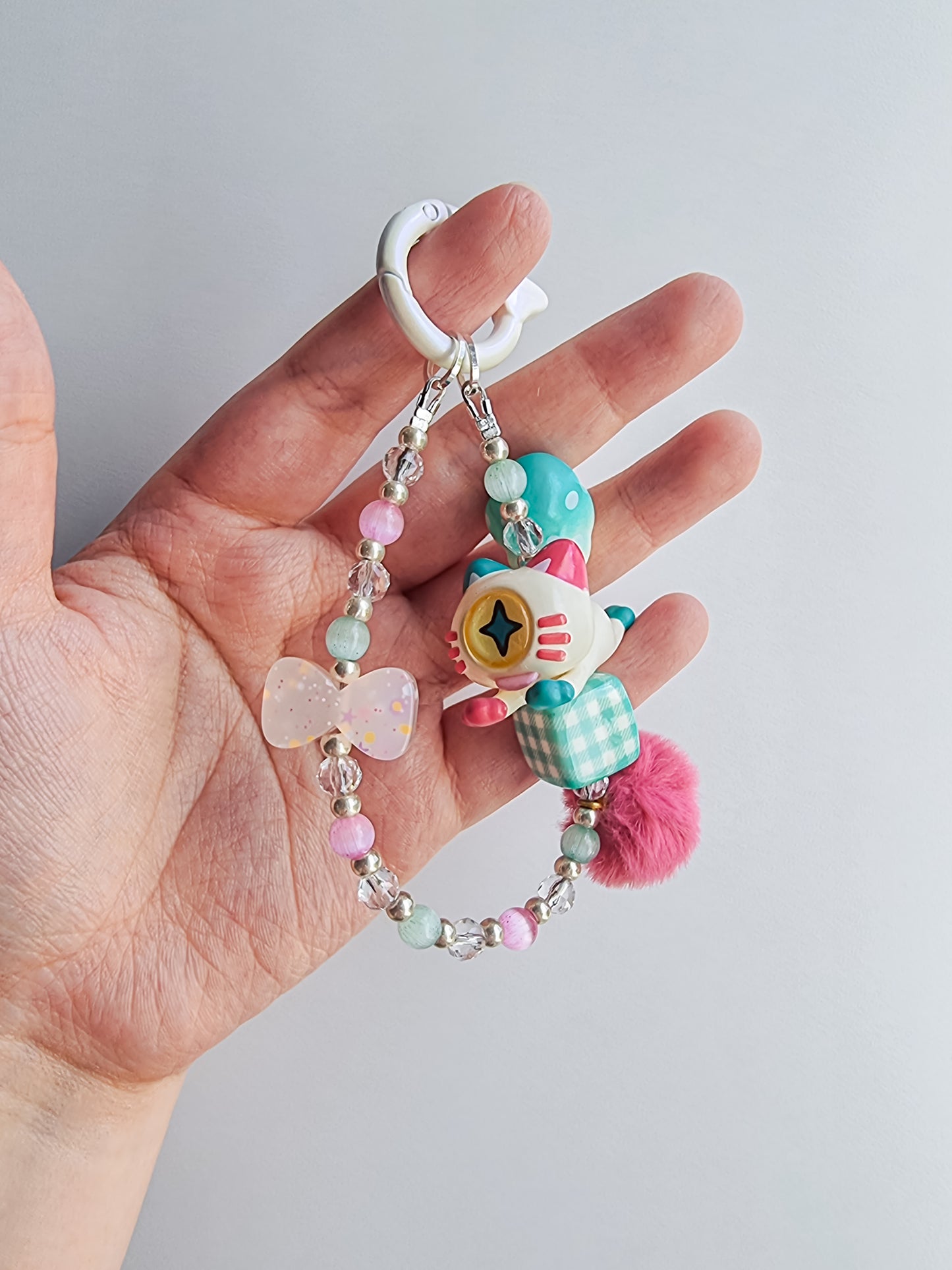 Downy cat mini strap / keychain