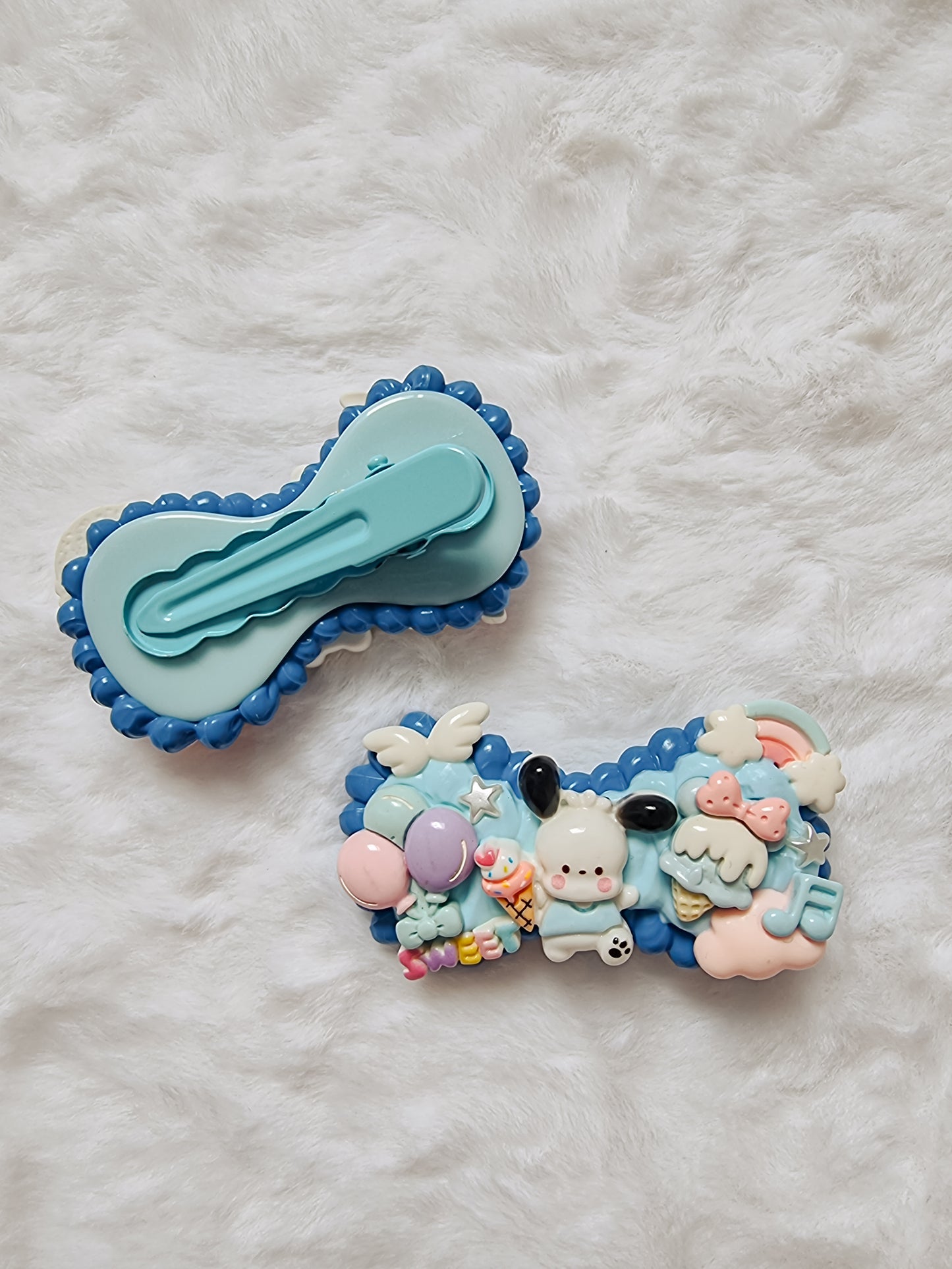 Deco cream with resin characters hair clip