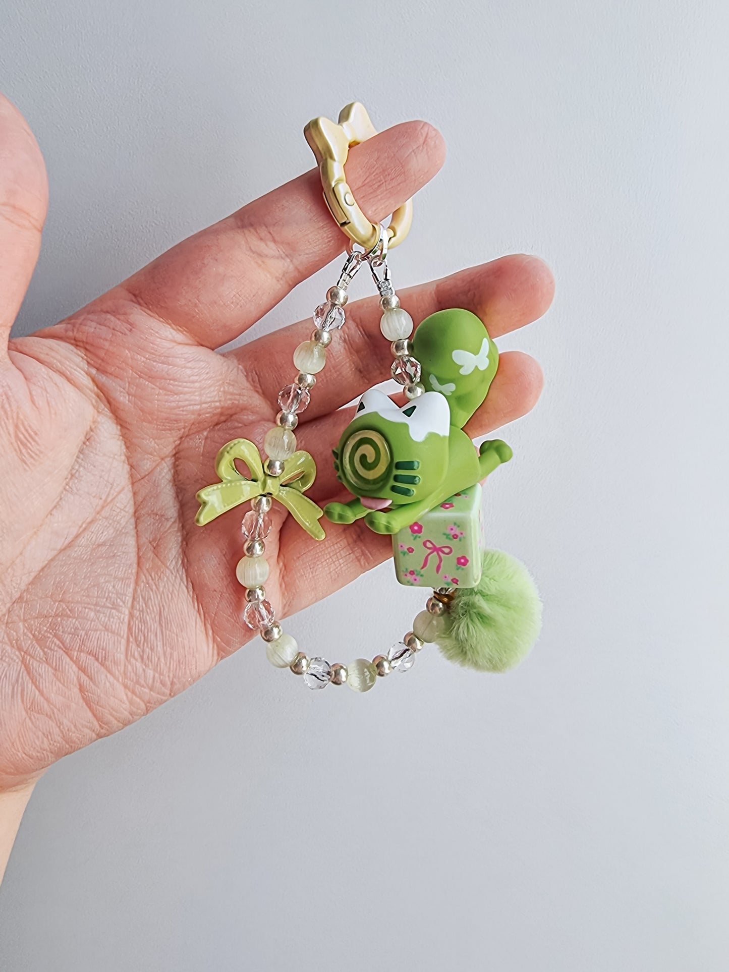 Downy cat mini strap / keychain