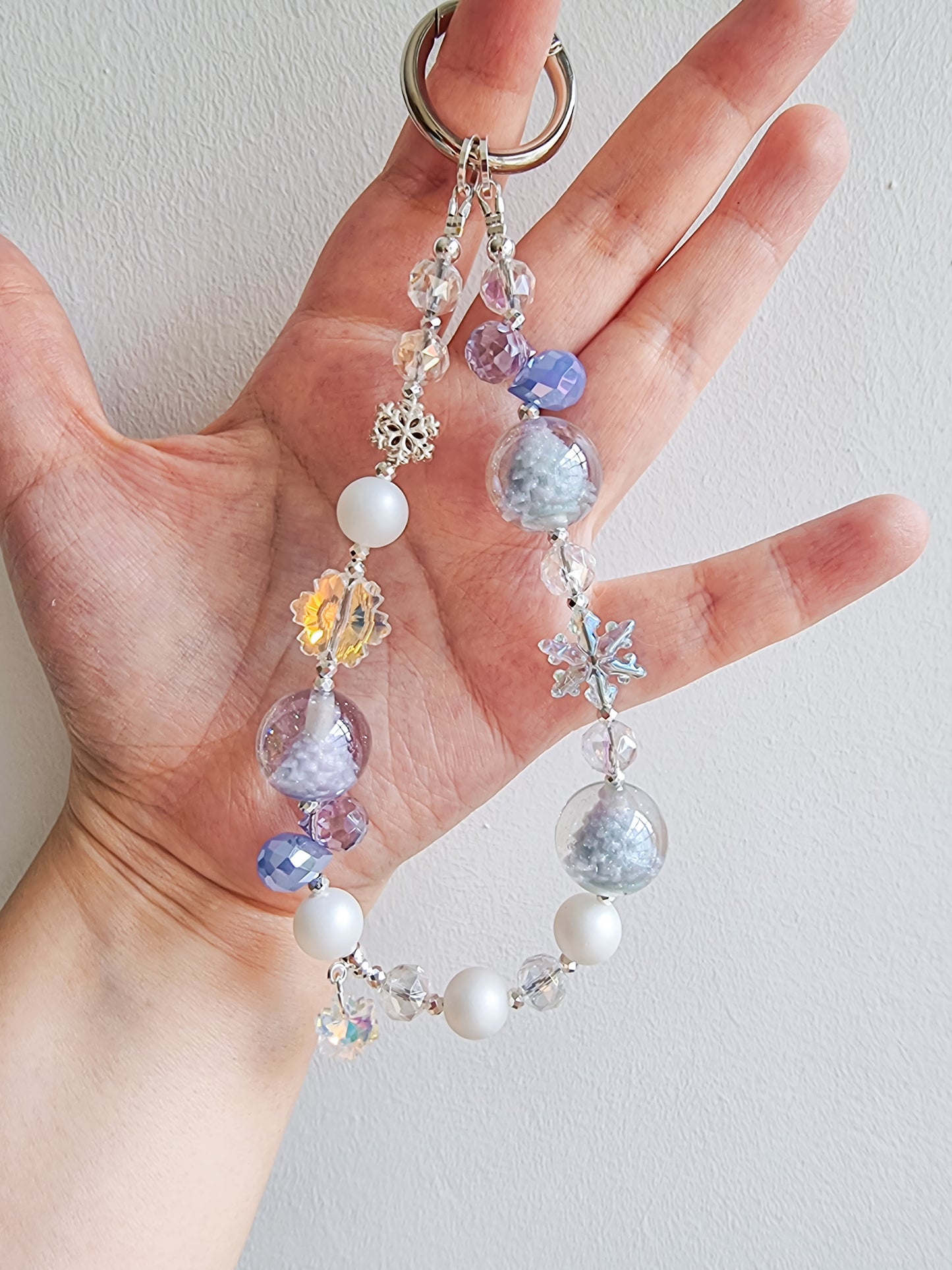 Xmas tree strap - UV color changing and glow in the dark