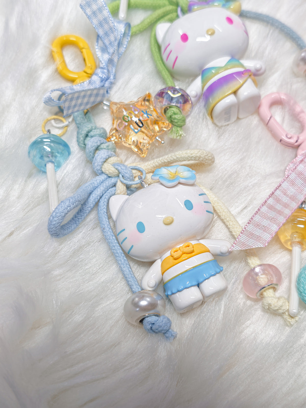 Top Toy Hello Kitty Swimsuit Party keychain