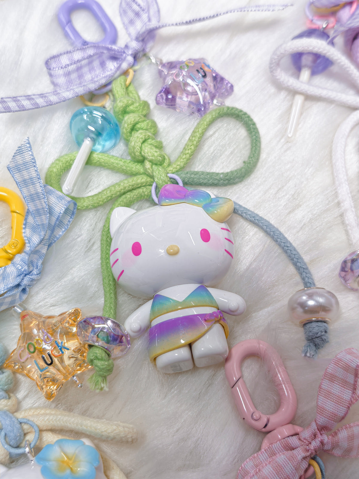 Top Toy Hello Kitty Swimsuit Party keychain