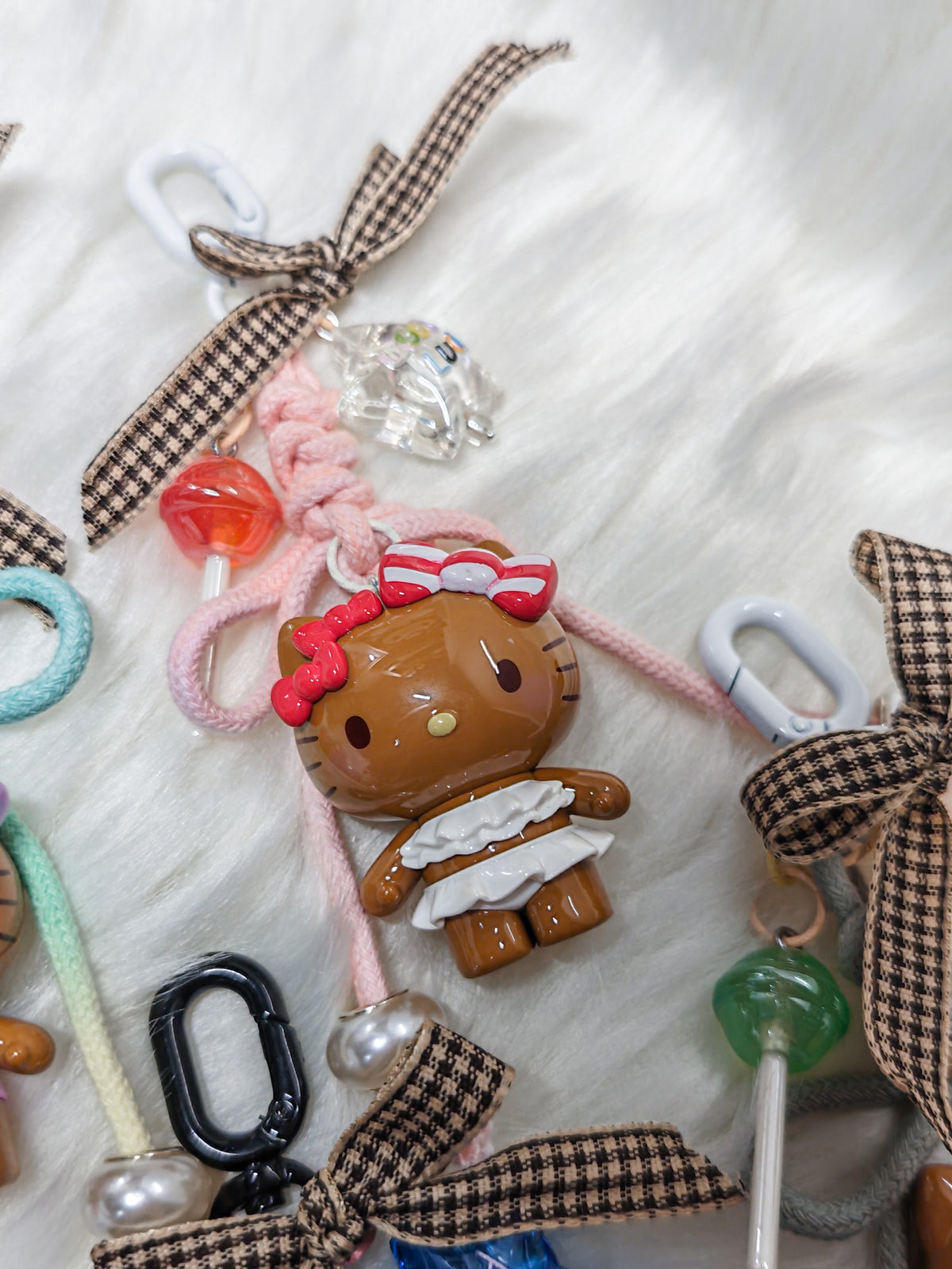 Top Toy Hello Kitty Swimsuit Party keychain